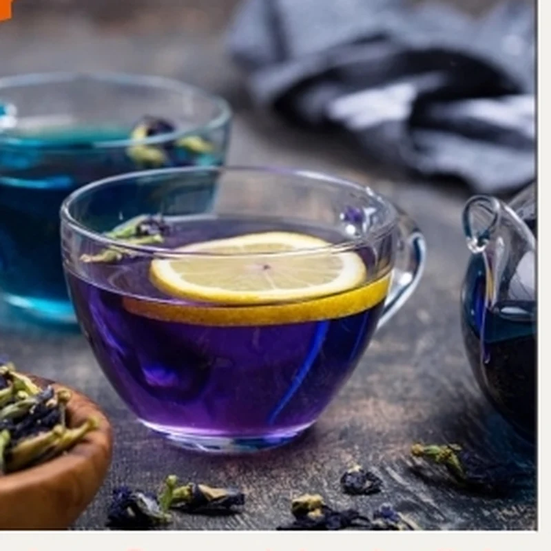 Ceai cu floare bluebellvine, miere și sirop de lămâie