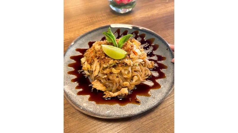Pad Thai cu pui