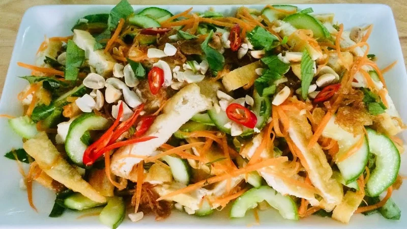 Salată de Mango cu tofu