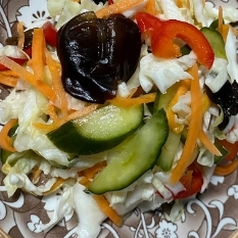 Salată urechi de lemn